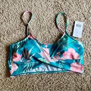 NWT twist front swim top